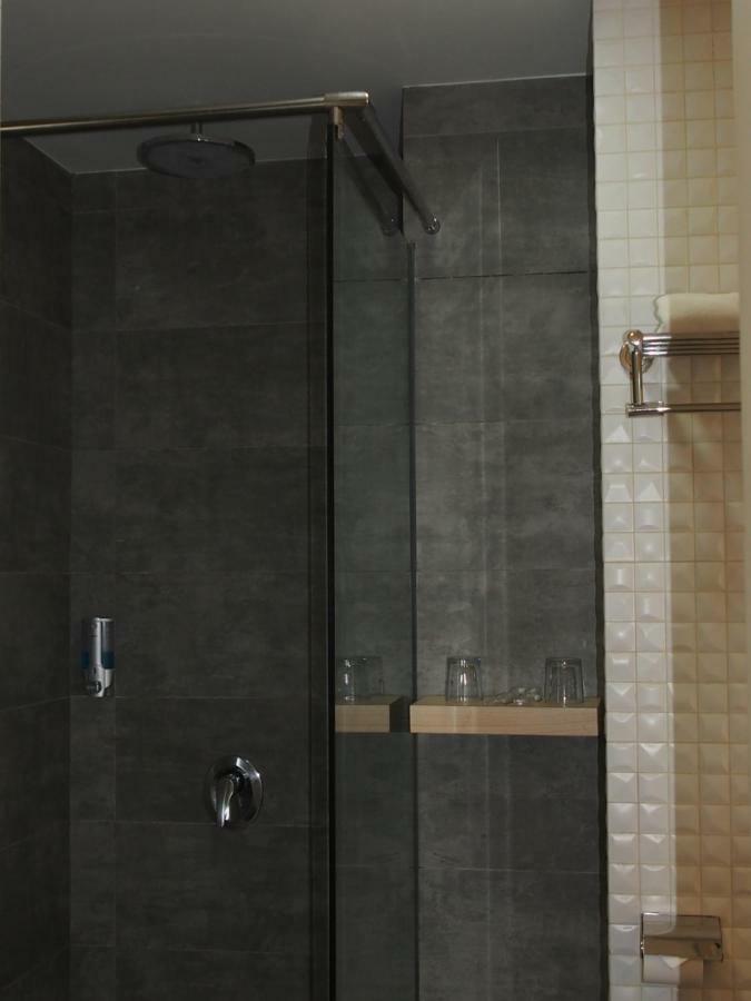 The City Hotel Ambon Zewnętrze zdjęcie